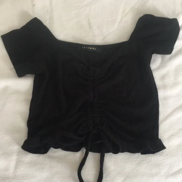 Revamped Rib Knit Ruched Crop Top - Black, Size Small - Picture 5 of 9